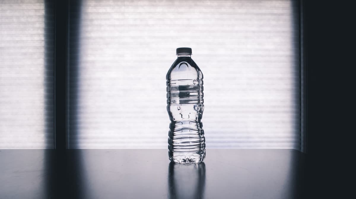 20-litre sealed single-use bottle